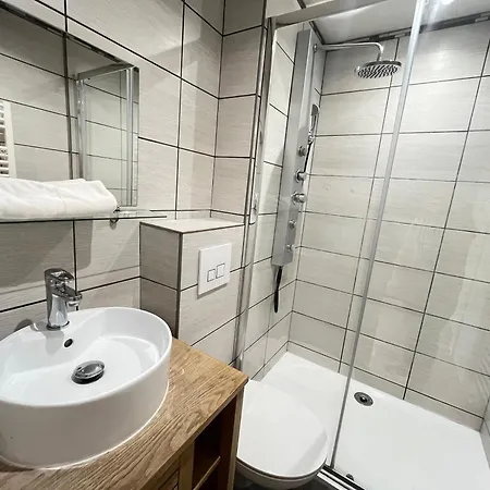 Danton Confortable Chaleureux Proche Centre-ville アパート